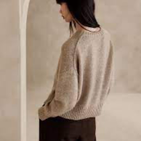 Banana Republic Tan Crew Neck Sweater - Picture 3 of 6